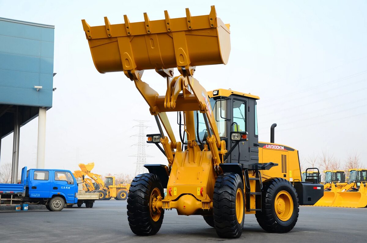 Фронтальный погрузчик XCMG LW300KN